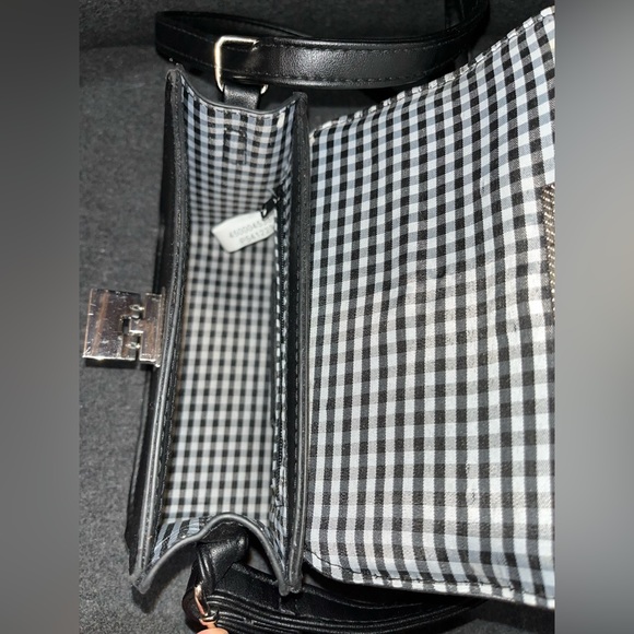 Mia&Luca cross body bag - Picture 8 of 9